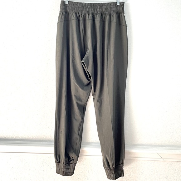 🍋LIKE NEW  Lululemon Wanderer Jogger Gray Sage - Picture 8 of 14